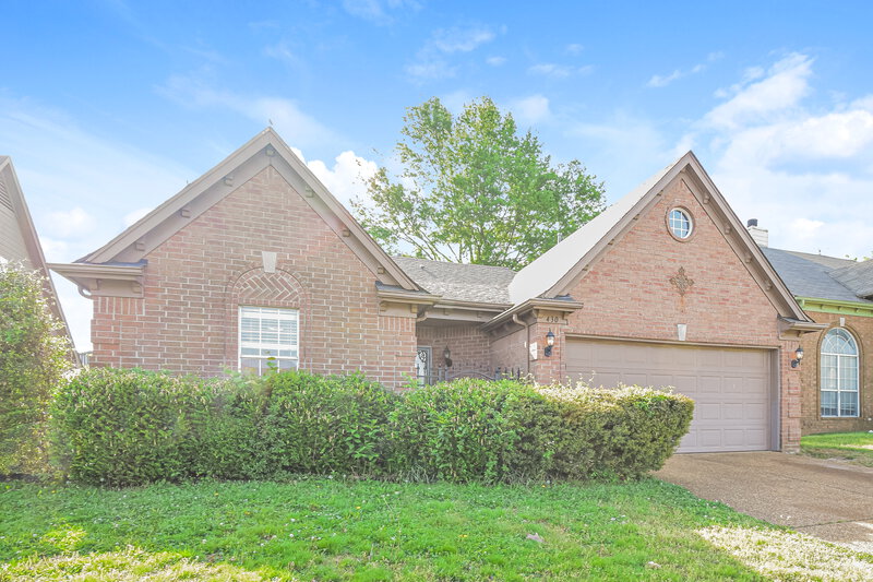 1,925/Mo, 430 N Ericson Rd Cordova, TN 38018 Front View