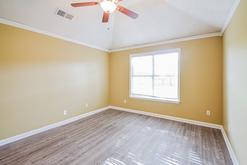 1,925/Mo, 430 N Ericson Rd Cordova, TN 38018 Main Bedroom View 2