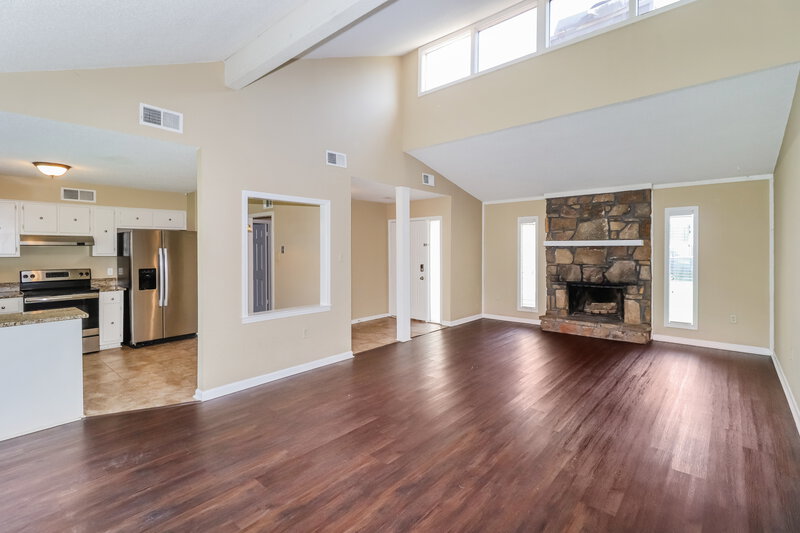 1,695/Mo, 7914 Terry Franklin Dr Bartlett, TN 38133 Living Room View