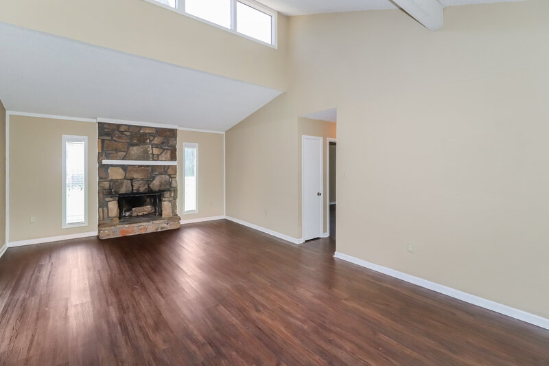 1,695/Mo, 7914 Terry Franklin Dr Bartlett, TN 38133 Living Room View 2