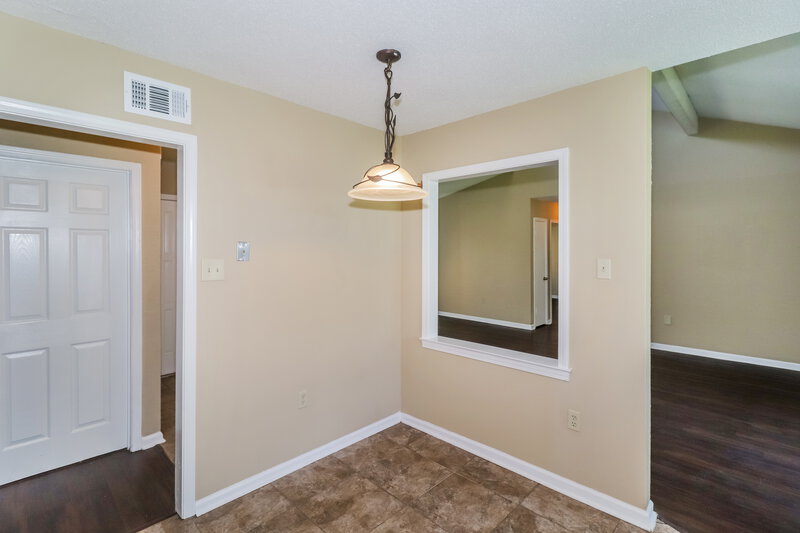 1,695/Mo, 7914 Terry Franklin Dr Bartlett, TN 38133 Dining Room View
