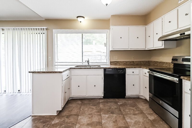 1,780/Mo, 7914 Terry Franklin Dr Bartlett, TN 38133 Kitchen View