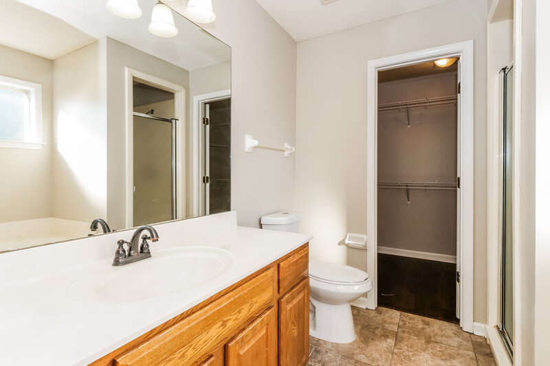 1,590/Mo, 115 Winding Creek Dr Oakland, TN 38060 Bathroom View