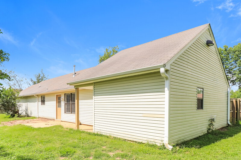 2,450/Mo, 6257 Sylva Rena Dr Memphis, TN 38134 Rear View