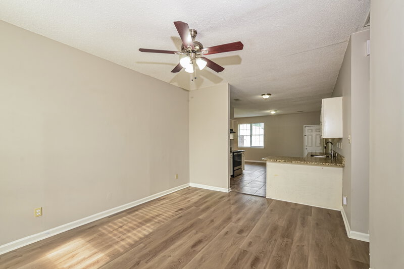 1,550/Mo, 3918 Autumn Harvest Ln Memphis, TN 38125 Living Room View