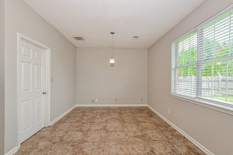 1,550/Mo, 3918 Autumn Harvest Ln Memphis, TN 38125 Dining Room View 2