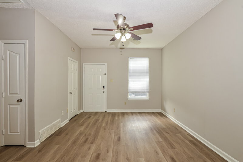 1,550/Mo, 3918 Autumn Harvest Ln Memphis, TN 38125 Main Bedroom View