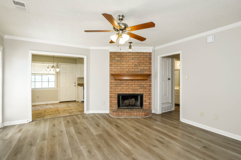 1,385/Mo, 4805 Gadwall Dr W Memphis, TN 38141 Living Room View