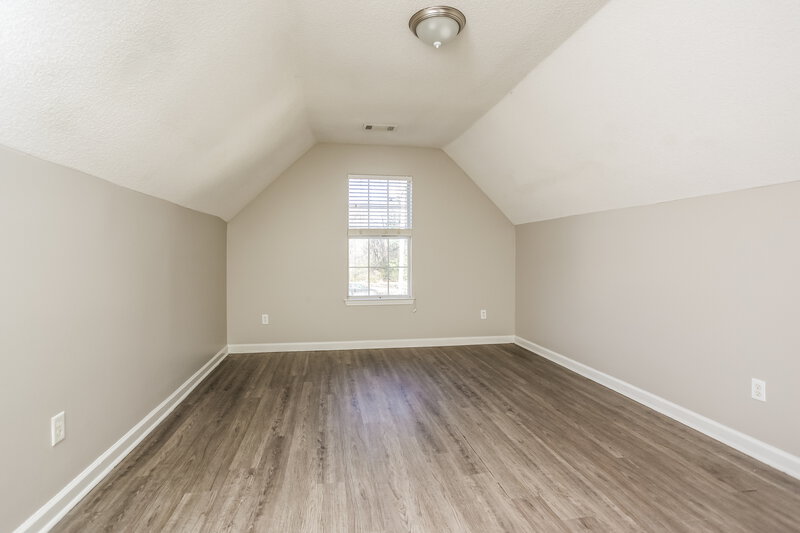 1,575/Mo, 7182 Charlton Way Cordova, TN 38018 Bonus Room View