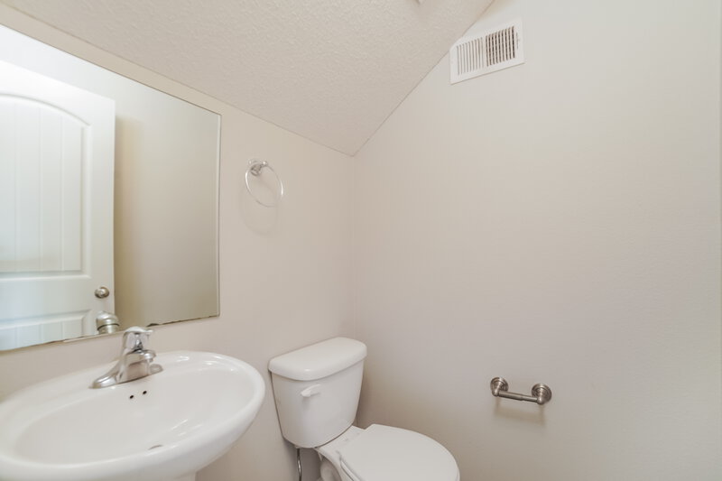 1,980/Mo, 10038 Chariden Dr Cordova, TN 38016 Bathroom View