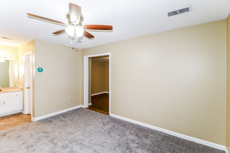 1,690/Mo, 5711 Redford Ave Memphis, TN 38135 Main Bedroom View 2