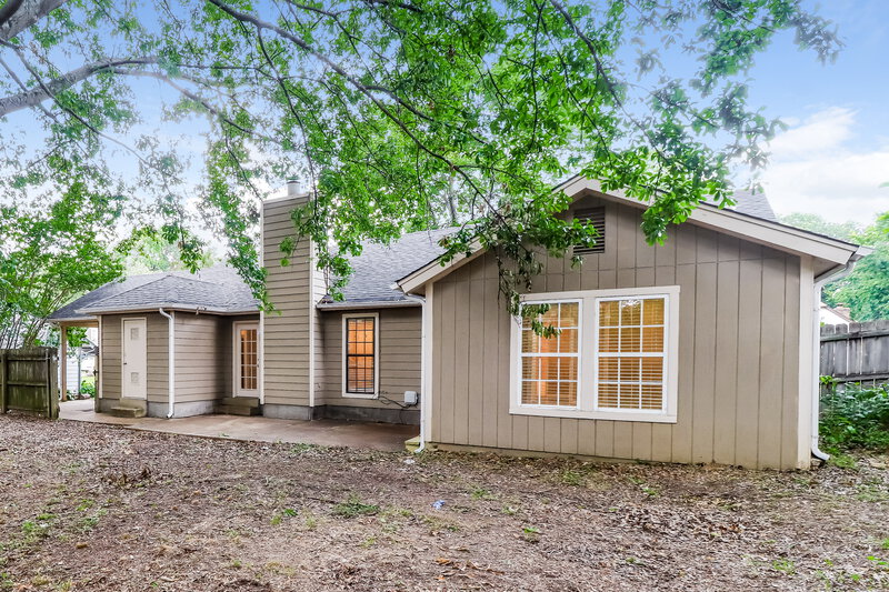 1,690/Mo, 5711 Redford Ave Memphis, TN 38135 Rear View