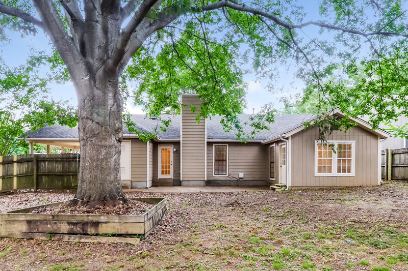 1,690/Mo, 5711 Redford Ave Memphis, TN 38135 Rear View 2