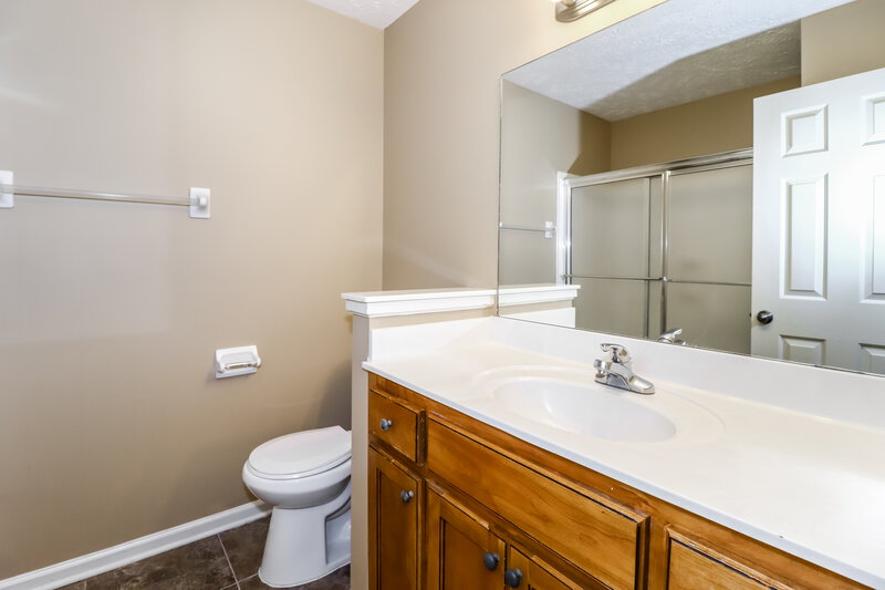 1,890/Mo, 1402 Leery Cove Cordova, TN 38016 Bathroom View