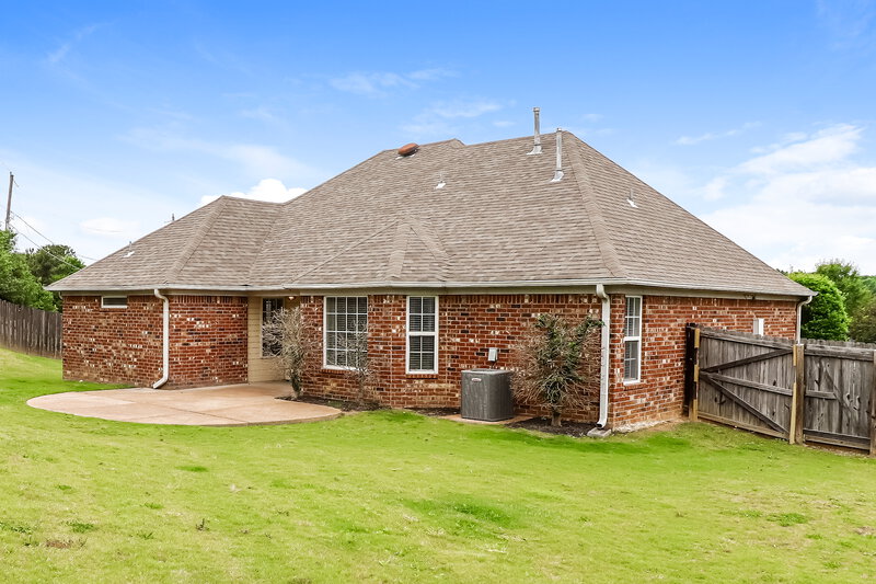 1,890/Mo, 1402 Leery Cove Cordova, TN 38016 Rear View