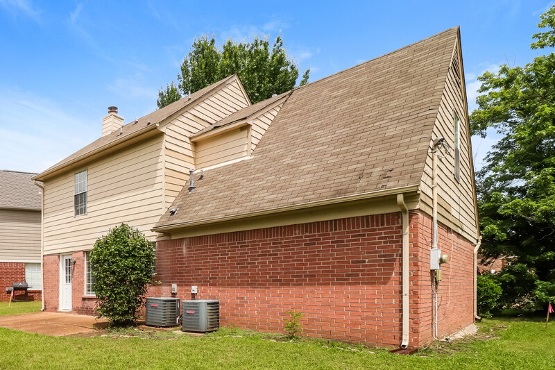 1,730/Mo, 8900 Fulton Cove Memphis, TN 38016 Rear View