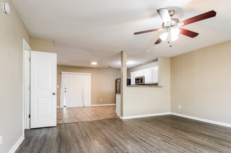 1,655/Mo, 10217 Cottage Farms Dr Cordova, TN 38016 Living Room View