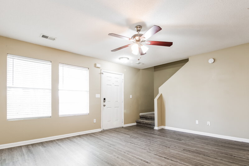 1,655/Mo, 10217 Cottage Farms Dr Cordova, TN 38016 Living Room View 2