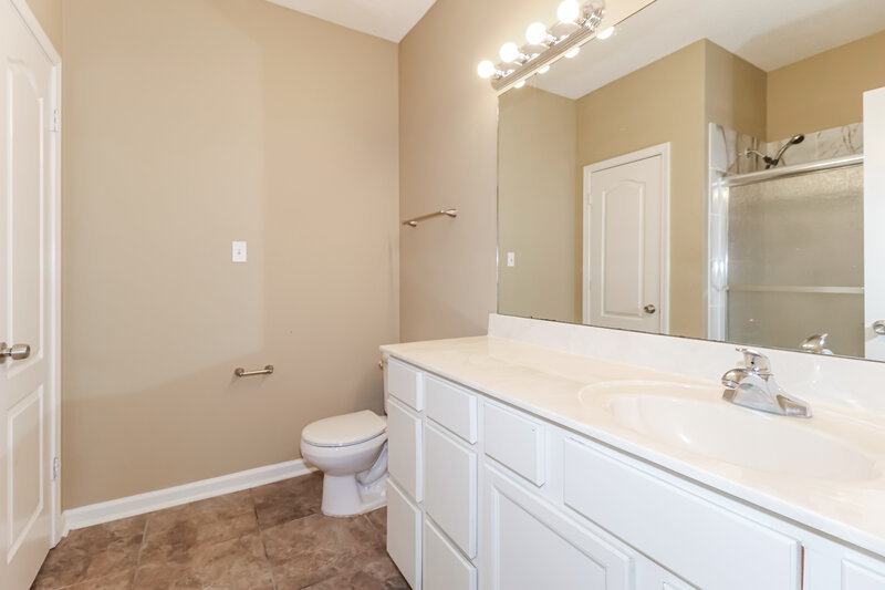 1,535/Mo, 1033 Cordova Ridge Pl Cordova, TN 38018 Main Bathroom View