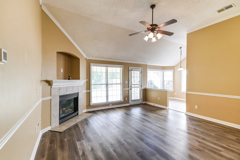 1,865/Mo, 10055 Bloomsbury Ave Cordova, TN 38016 Living Room View 2