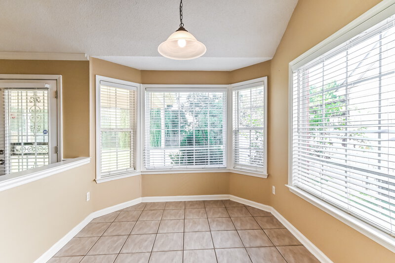 1,865/Mo, 10055 Bloomsbury Ave Cordova, TN 38016 Breakfast Nook View