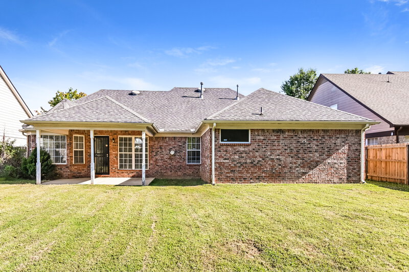 1,865/Mo, 10055 Bloomsbury Ave Cordova, TN 38016 Rear View