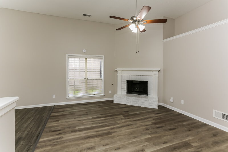2,340/Mo, 2785 Van Leer Dr Memphis, TN 38133 Living Room View
