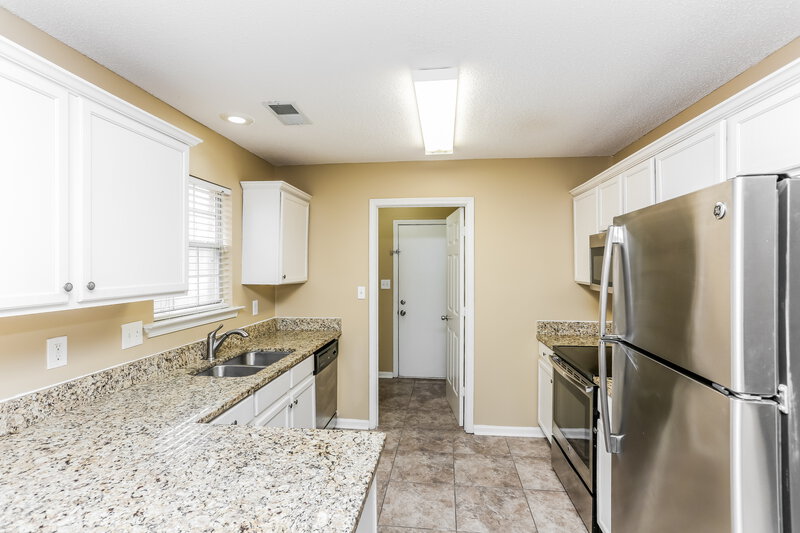 1,695/Mo, 2802 Maggie Woods Pl Arlington, TN 38002 Kitchen View