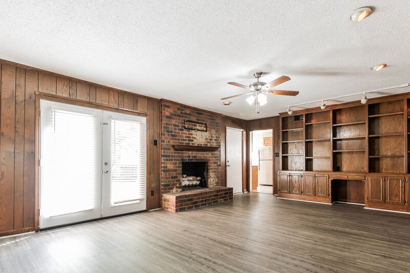 1,980/Mo, 2234 Webbing Dr Cordova, TN 38016 Living Room View