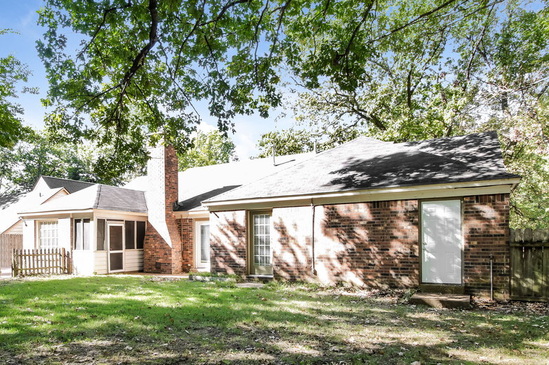 1,980/Mo, 2234 Webbing Dr Cordova, TN 38016 Rear View