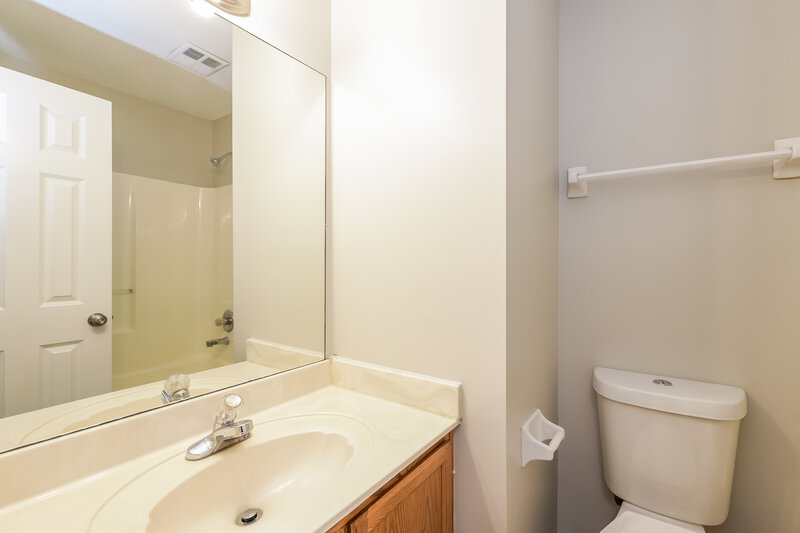 1,685/Mo, 1209 Calebs Ridge Dr Cordova, TN 38018 Bathroom View