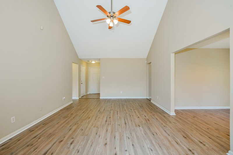 1,865/Mo, 6929 Country Walk Dr Cordova, TN 38018 Living Room View 2