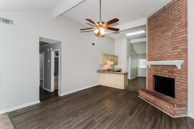 1,670/Mo, 7054 Brady Hill Dr Cordova, TN 38018 Living Room View 2