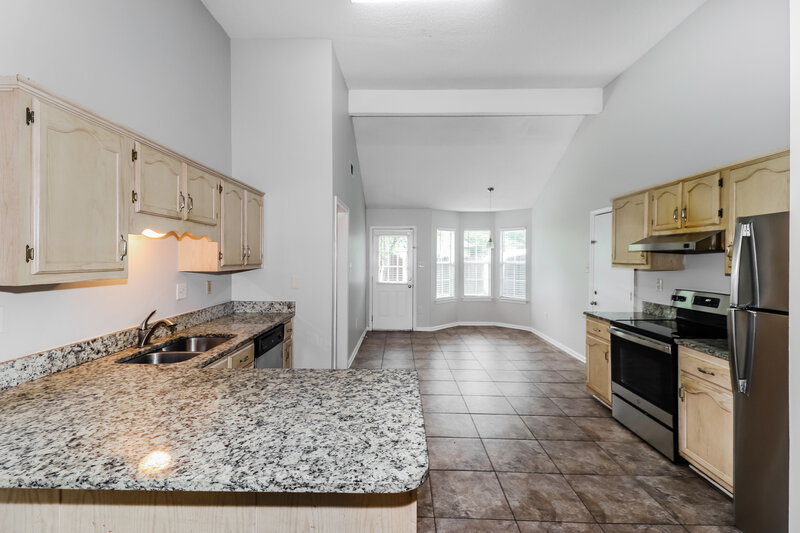 1,670/Mo, 7054 Brady Hill Dr Cordova, TN 38018 Kitchen View 2