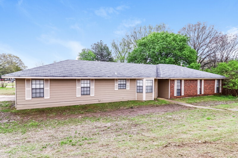 1,800/Mo, 4784 Ross Rd Memphis, TN 38141 Front View
