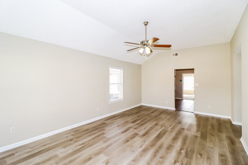 1,660/Mo, 5941 Wagon Hill Rd W Millington, TN 38053 Living Room View
