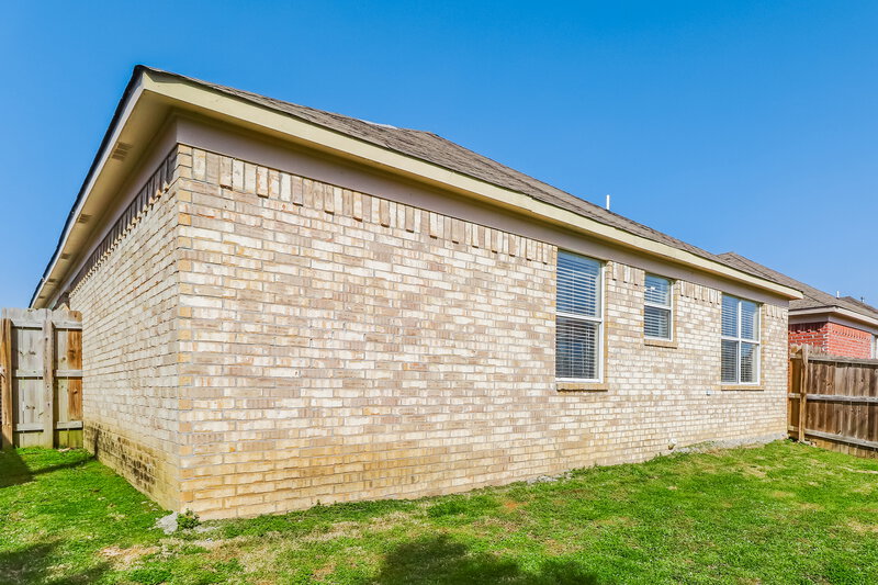1,660/Mo, 5941 Wagon Hill Rd W Millington, TN 38053 Rear View