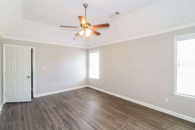 2,340/Mo, 4011 Chesapeake Way Memphis, TN 38125 Main Bedroom View 2