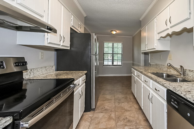 1,610/Mo, 6594 Pine Top Circle N Memphis, TN 38141 Kitchen View