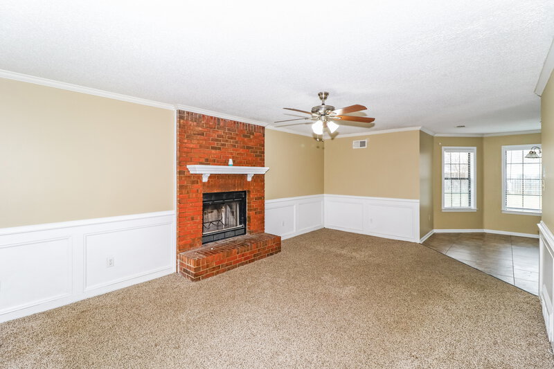 1,635/Mo, 2691 Country Lawn Cove Memphis, TN 38133 Living Room View