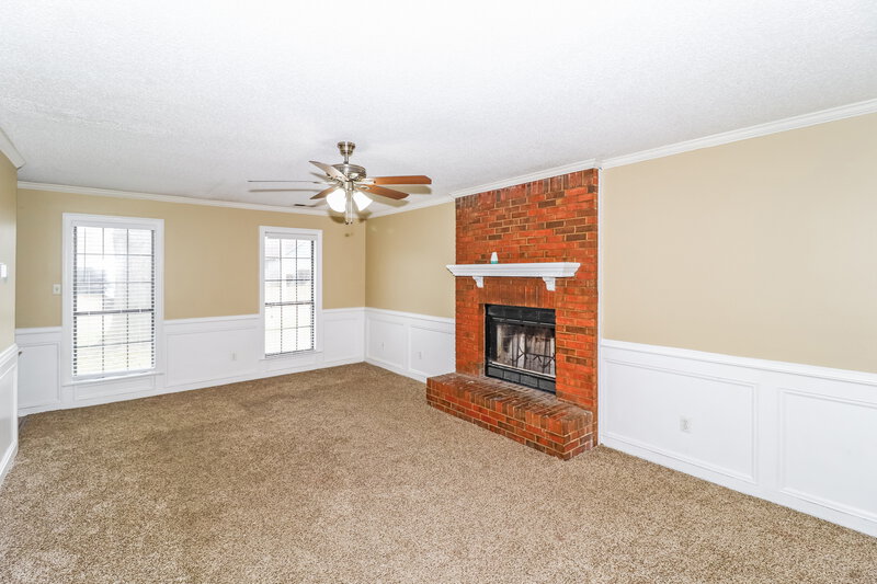 1,635/Mo, 2691 Country Lawn Cove Memphis, TN 38133 Living Room View 2