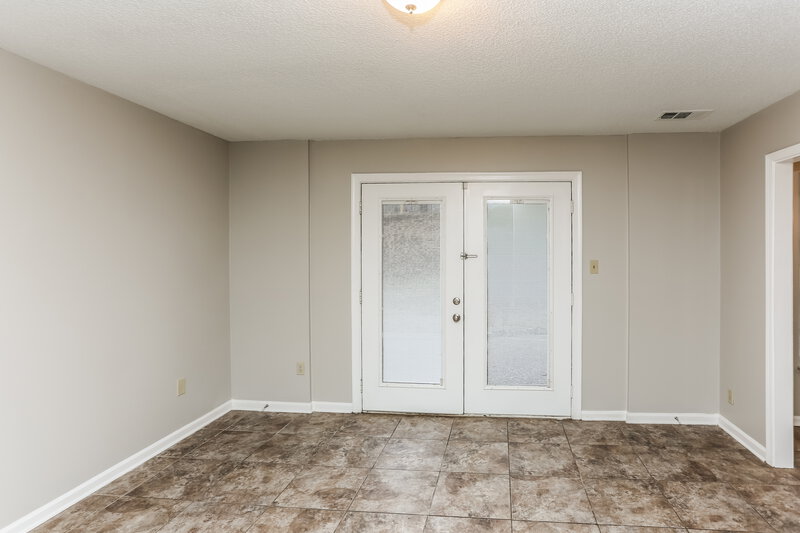 1,785/Mo, 8828 Chimneyrock Blvd Cordova, TN 38016 Sitting Room View