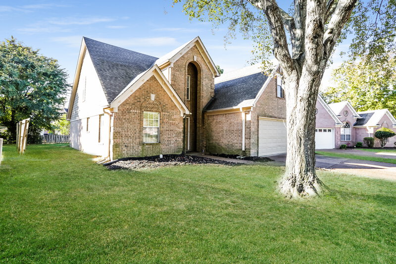 1,980/Mo, 6281 Lake View Cove Bartlett, TN 38135 Front View 2