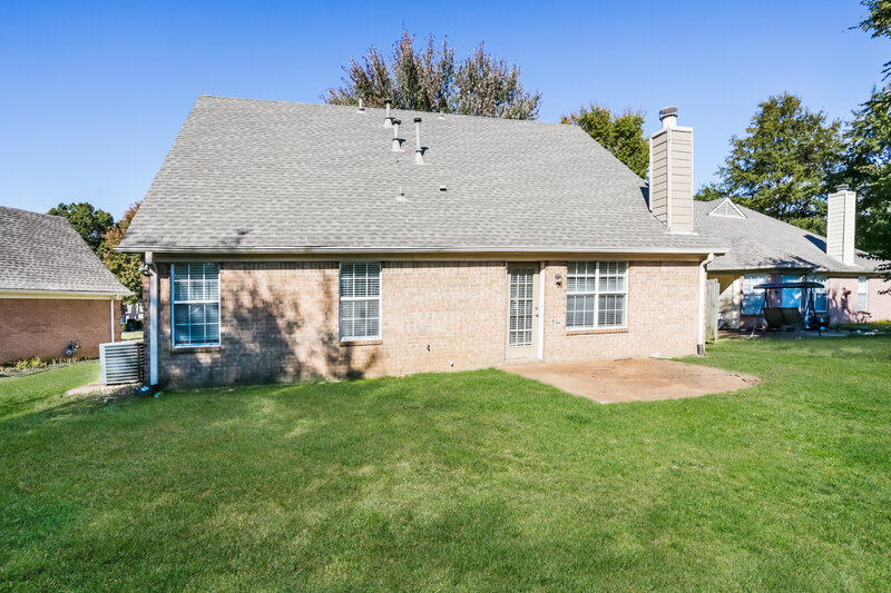1,980/Mo, 6281 Lake View Cove Bartlett, TN 38135 Rear View 2