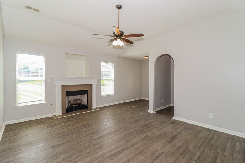 2,540/Mo, 9259 Windy Meadow Ln Cordova, TN 38016 Living Room View 2