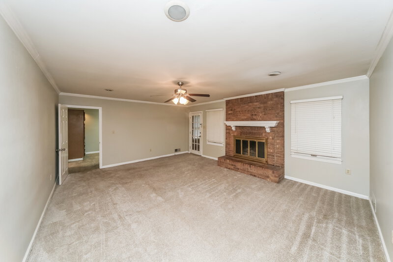 1,625/Mo, 7826 Winward Ln Memphis, TN 38119 Living Room View