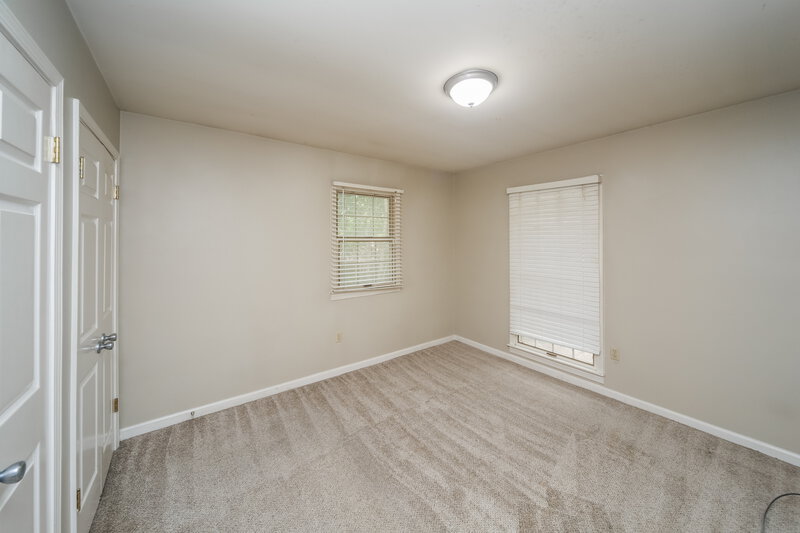 1,625/Mo, 7826 Winward Ln Memphis, TN 38119 Bedroom View 3