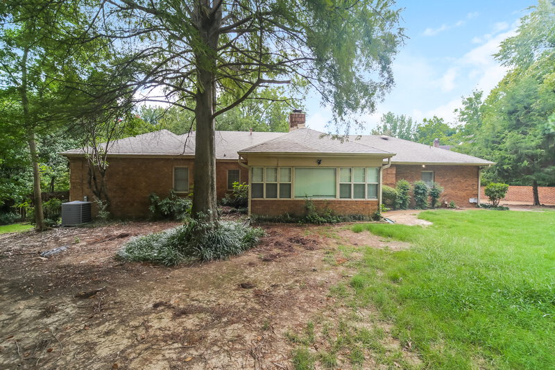 1,625/Mo, 7826 Winward Ln Memphis, TN 38119 Rear View