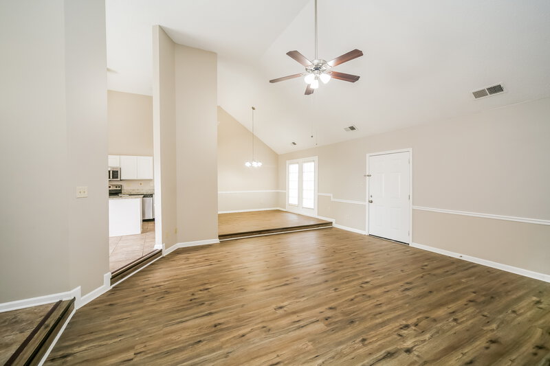 2,760/Mo, 760 Overcup Oaks Cove Cordova, TN 38018 Living Room View 2