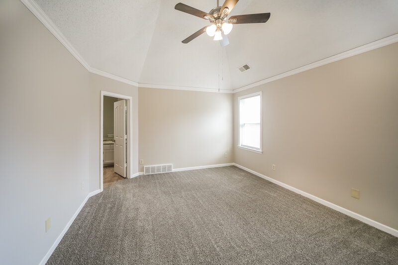 2,760/Mo, 760 Overcup Oaks Cove Cordova, TN 38018 Main Bedroom View